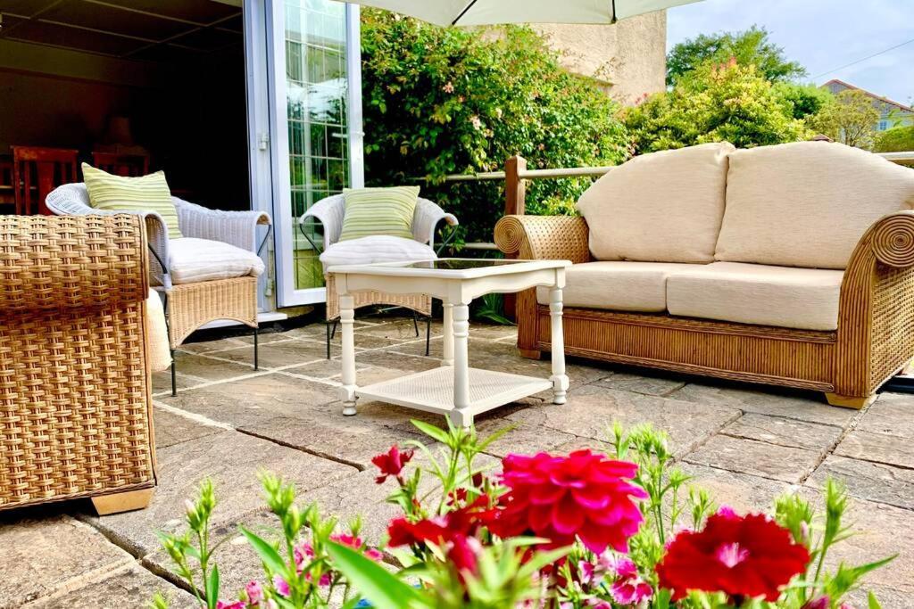 Hectors House Comfortable 4 Bed House In Mature Gardens Yelverton Zewnętrze zdjęcie