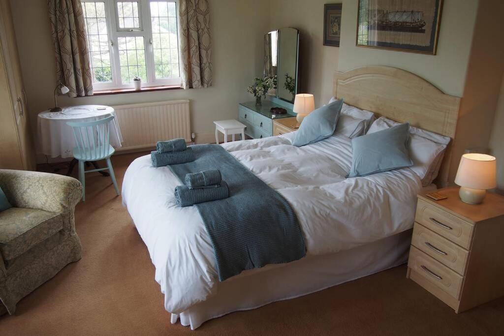 Hectors House Comfortable 4 Bed House In Mature Gardens Yelverton Zewnętrze zdjęcie