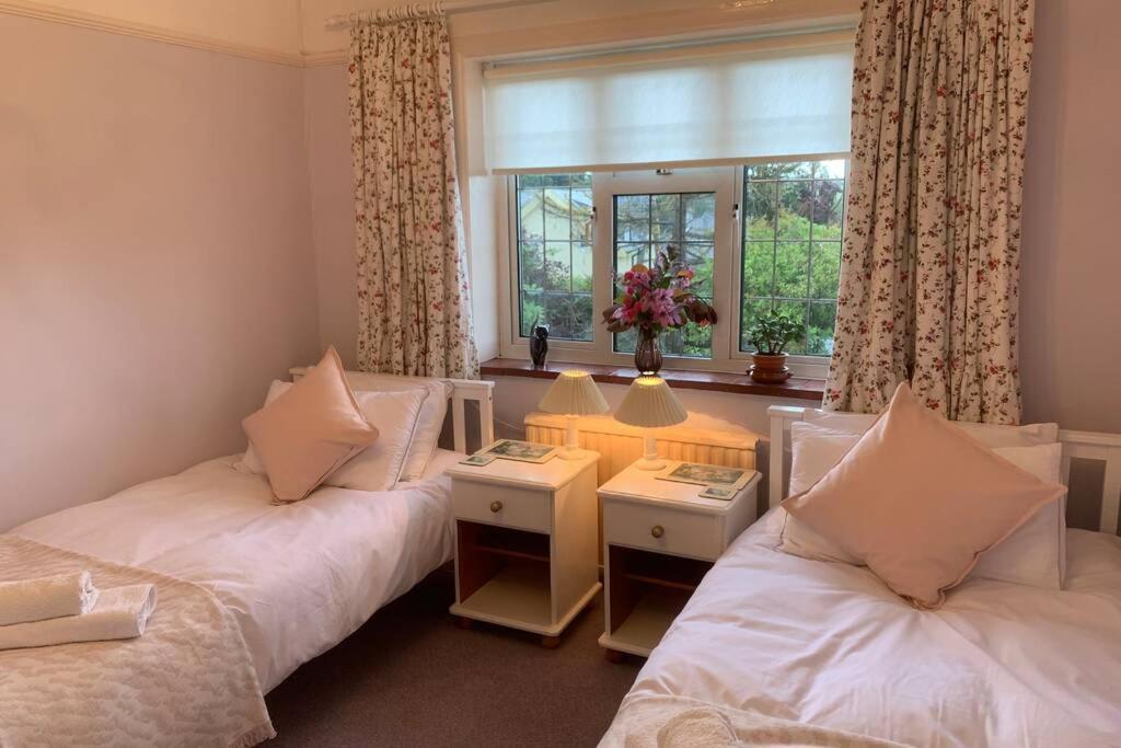 Hectors House Comfortable 4 Bed House In Mature Gardens Yelverton Zewnętrze zdjęcie