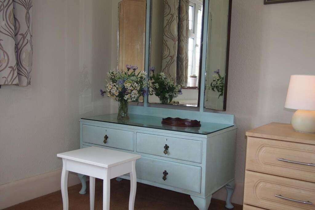 Hectors House Comfortable 4 Bed House In Mature Gardens Yelverton Zewnętrze zdjęcie