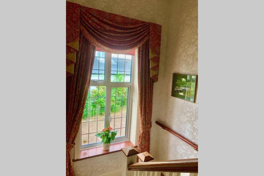 Hectors House Comfortable 4 Bed House In Mature Gardens Yelverton Zewnętrze zdjęcie