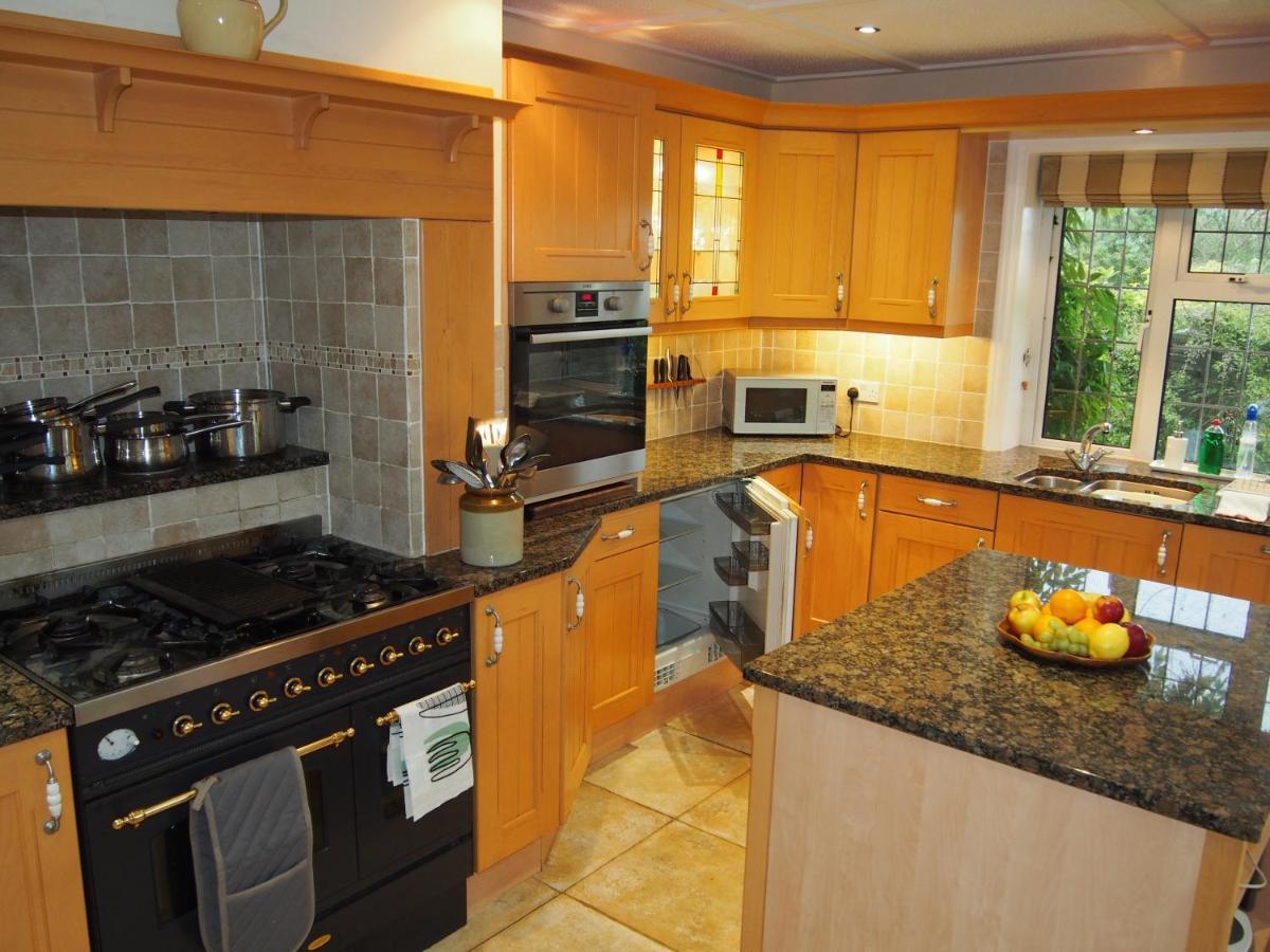 Hectors House Comfortable 4 Bed House In Mature Gardens Yelverton Zewnętrze zdjęcie
